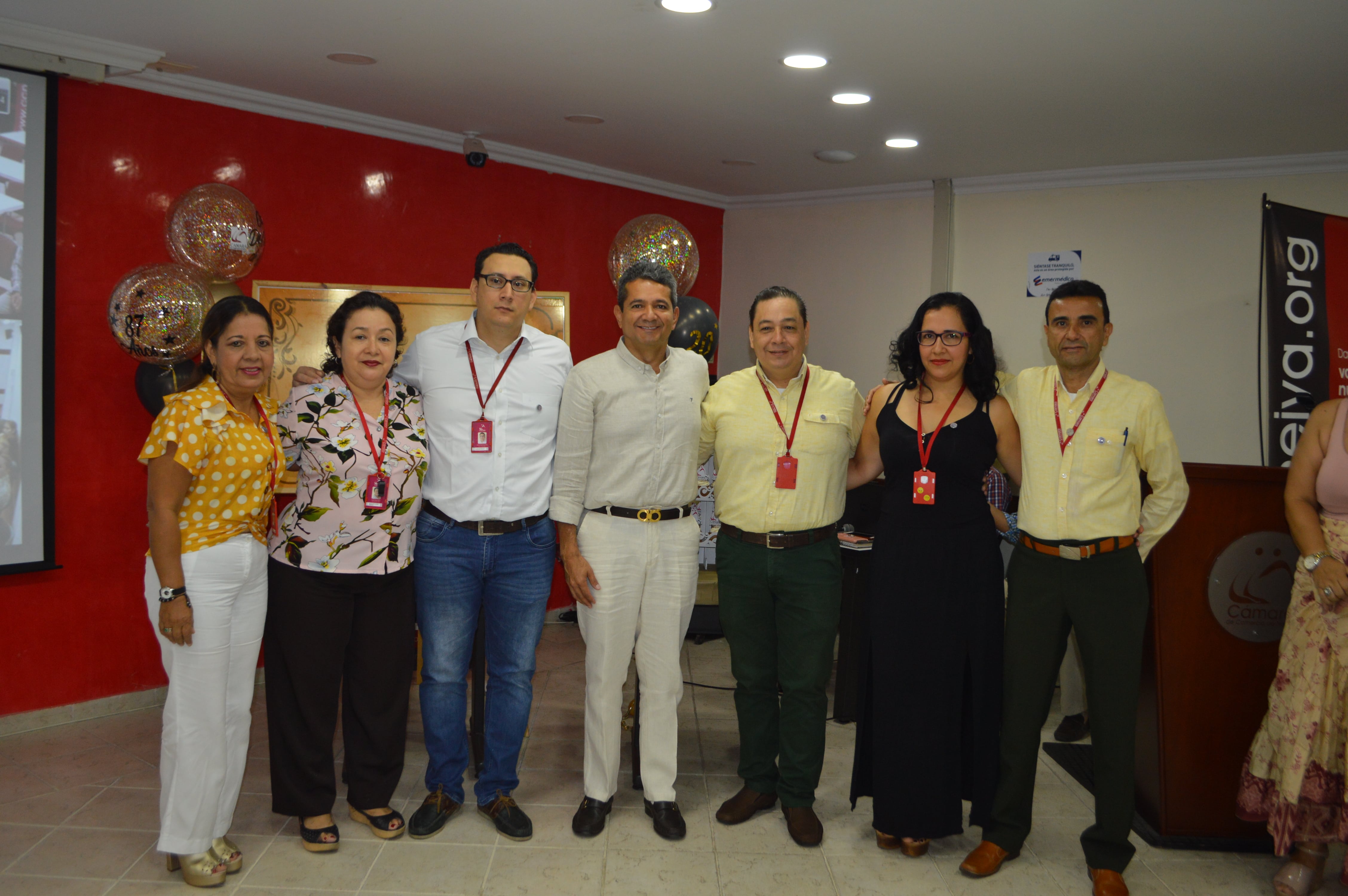 Con diez años, Yineth Peralta, Lucía Charry, Jeison Ortiz, Ariel Rincón, Jorge Amézquita, Nathaly Castaño y Gilber Rangel.